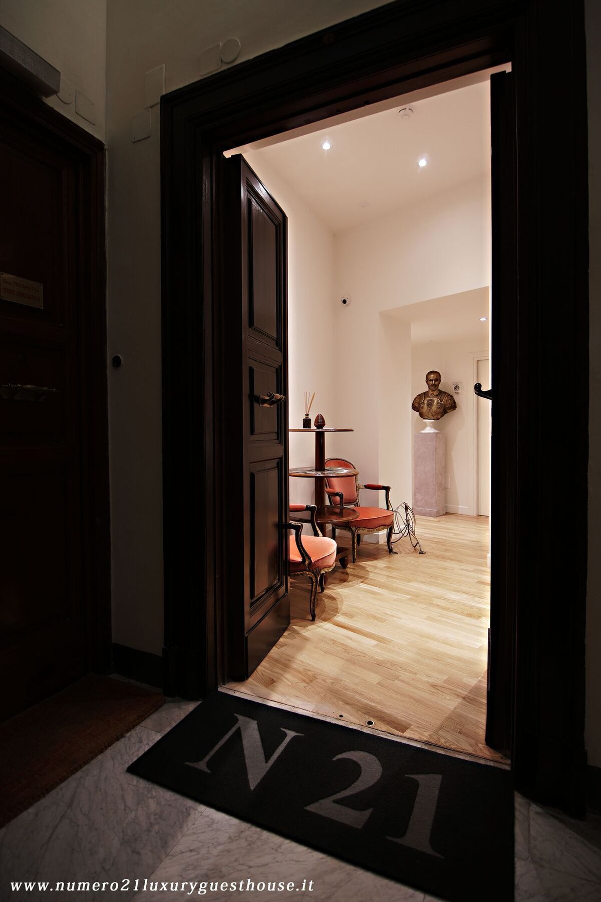 Numero 21 Luxury Guest House Рим Екстериор снимка